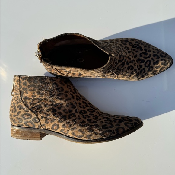 Aldo suede leopard booties with zipper, women’s 6.5 - Picture 3 of 9